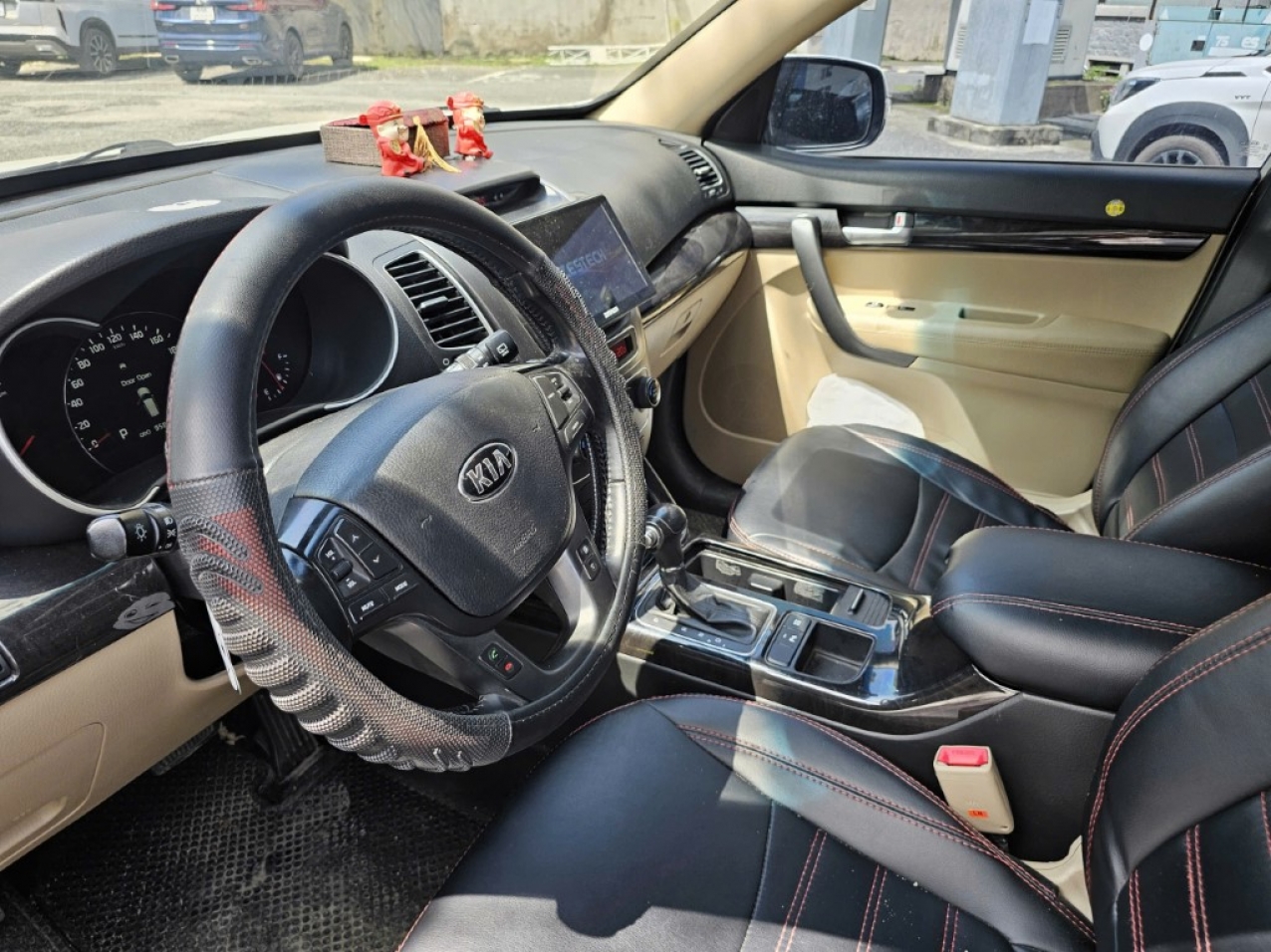 KIA Sorento GATH 2016 Máy Xăng Bản Full Màu Trắng KIA Sorento GATH 2016 Máy Xăng Bản Full Màu Trắng