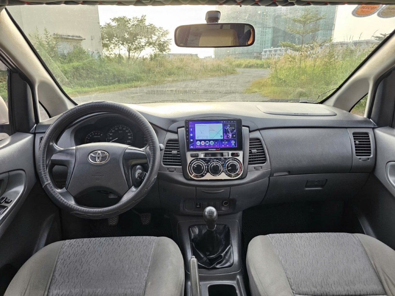 Toyota Innova MT 2016 ( Taxi) Màu Bạc Giá Siêu Rẻ Toyota Innova MT 2016 ( Taxi) Màu Bạc Giá Siêu Rẻ