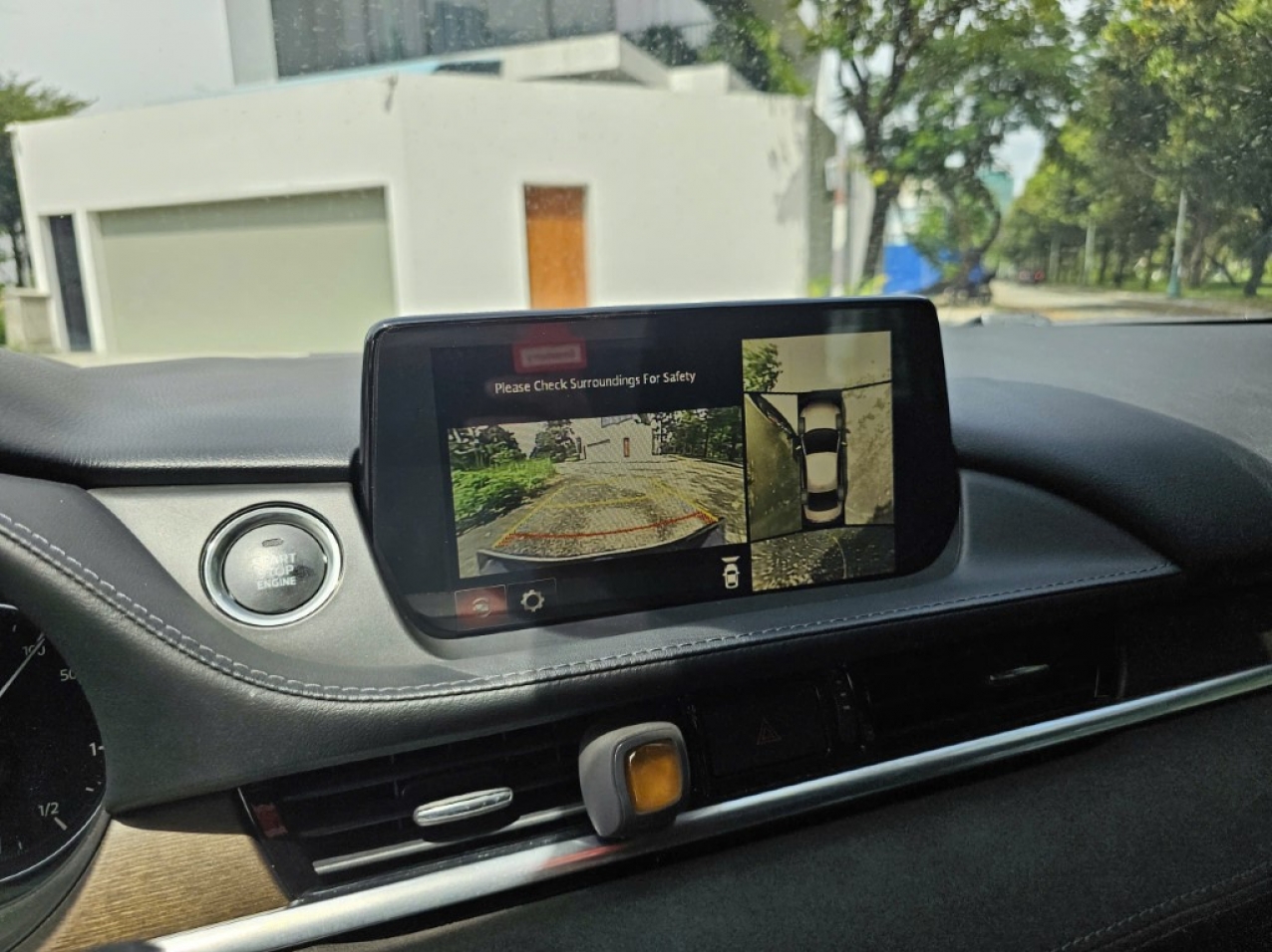 Mazda 6 2.5 Premium 2022 Màu Trắng Siêu Lướt ODO 16.000 km Mazda 6 2.5 Premium 2022 Màu Trắng Siêu Lướt ODO 16.000 km