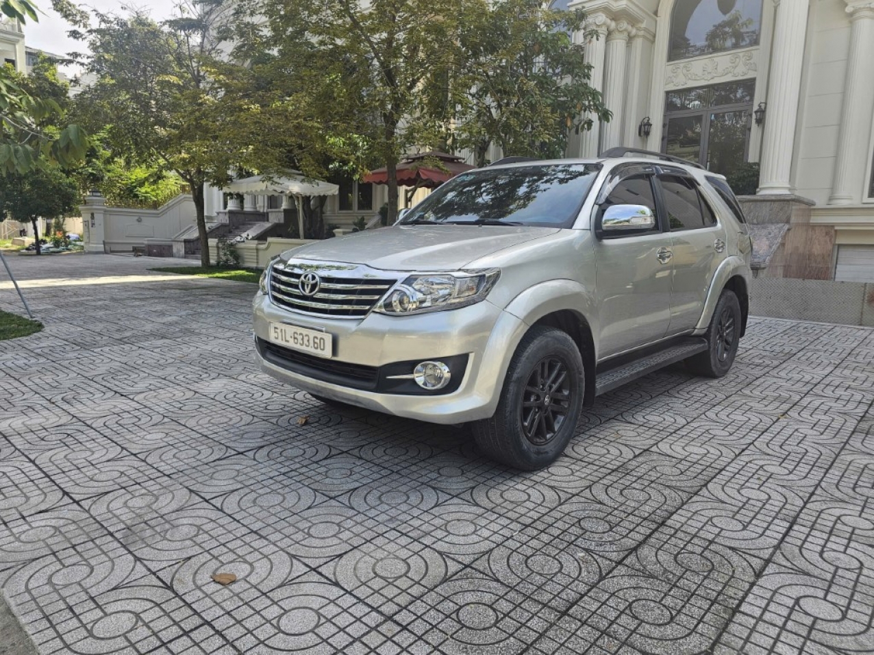 Toyota Fortuner 2.7 AT 2015 Màu Bạc Máy Xăng Toyota Fortuner 2.7 AT 2015 Màu Bạc Máy Xăng