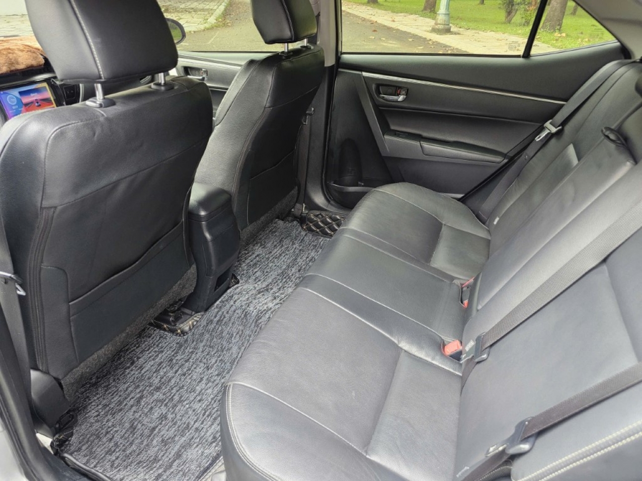 Corolla Altis 2.0V Sport 2016 Màu Bạc Siêu Đẹp Corolla Altis 2.0V Sport 2016 Màu Bạc Siêu Đẹp