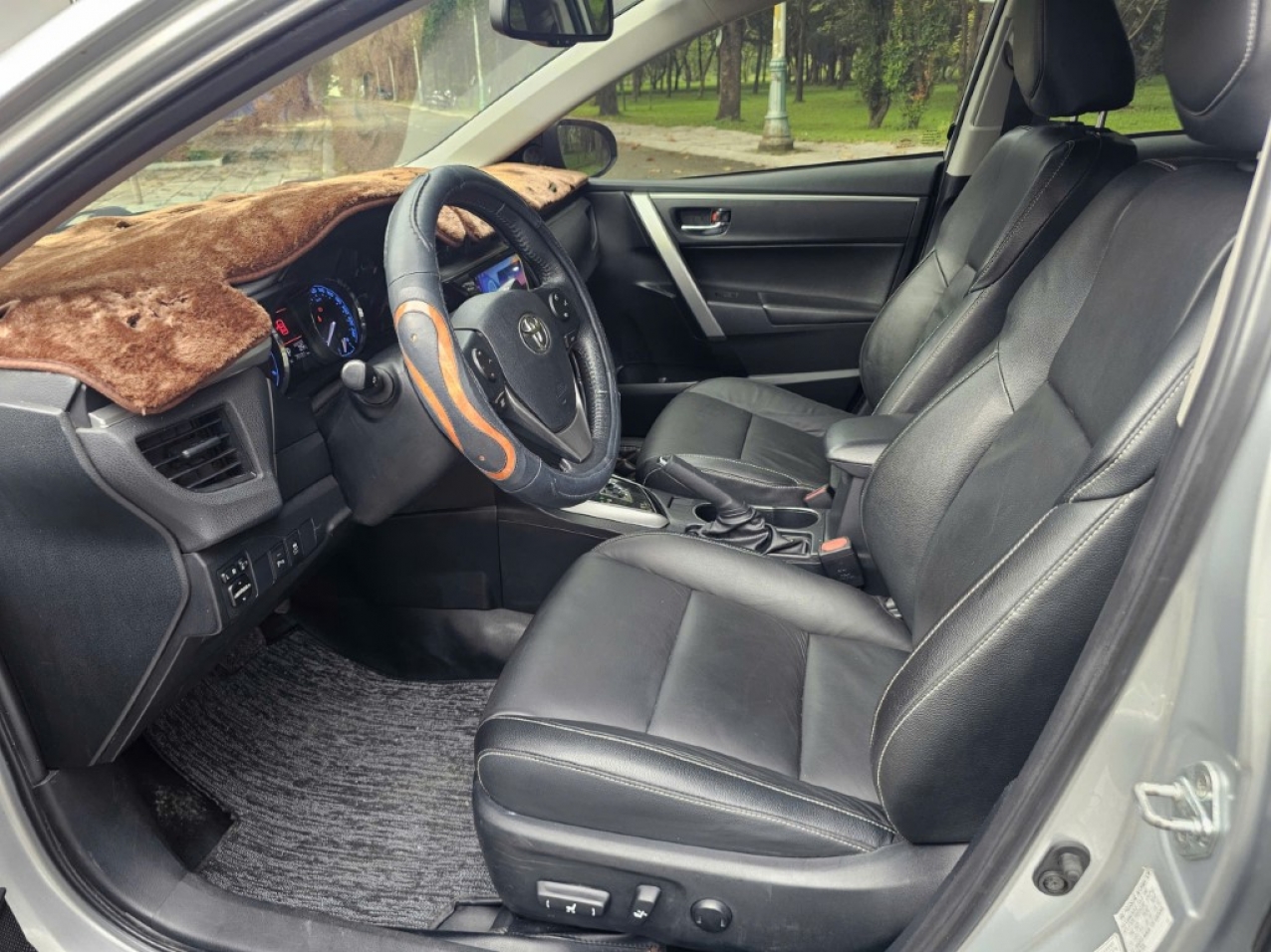 Corolla Altis 2.0V Sport 2016 Màu Bạc Siêu Đẹp Corolla Altis 2.0V Sport 2016 Màu Bạc Siêu Đẹp