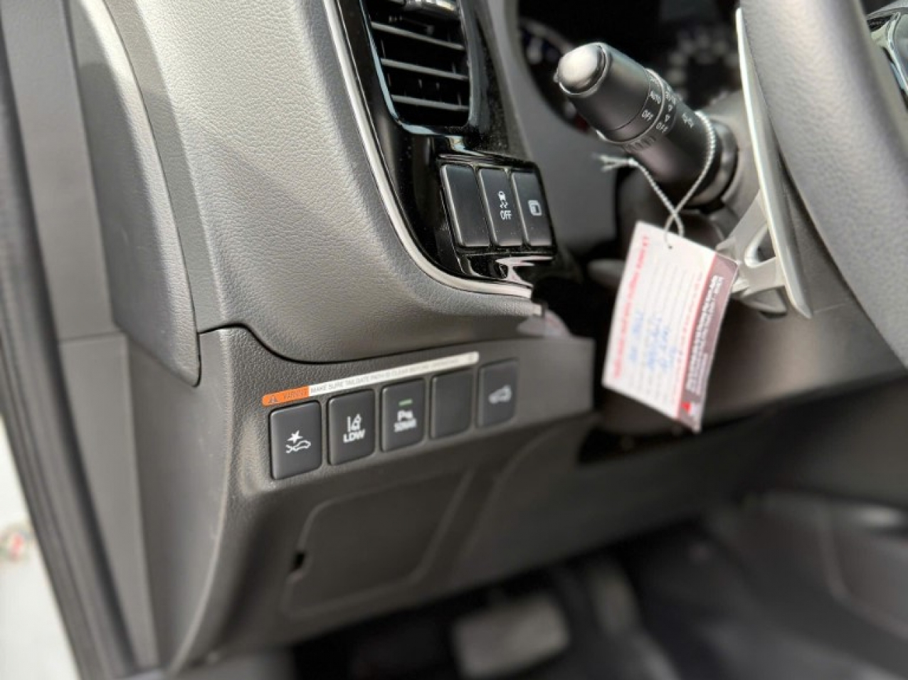 Mitsubishi Outlander 2.0 Premium 2023 Màu Trắng Siêu Lướt Mitsubishi Outlander 2.0 Premium 2023 Màu Trắng Siêu Lướt