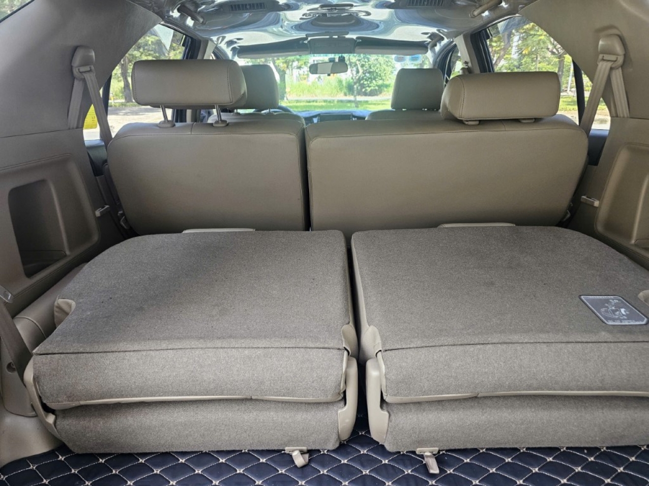 Toyota Fortuner 2.7 AT 2015 Màu Bạc Máy Xăng Toyota Fortuner 2.7 AT 2015 Màu Bạc Máy Xăng