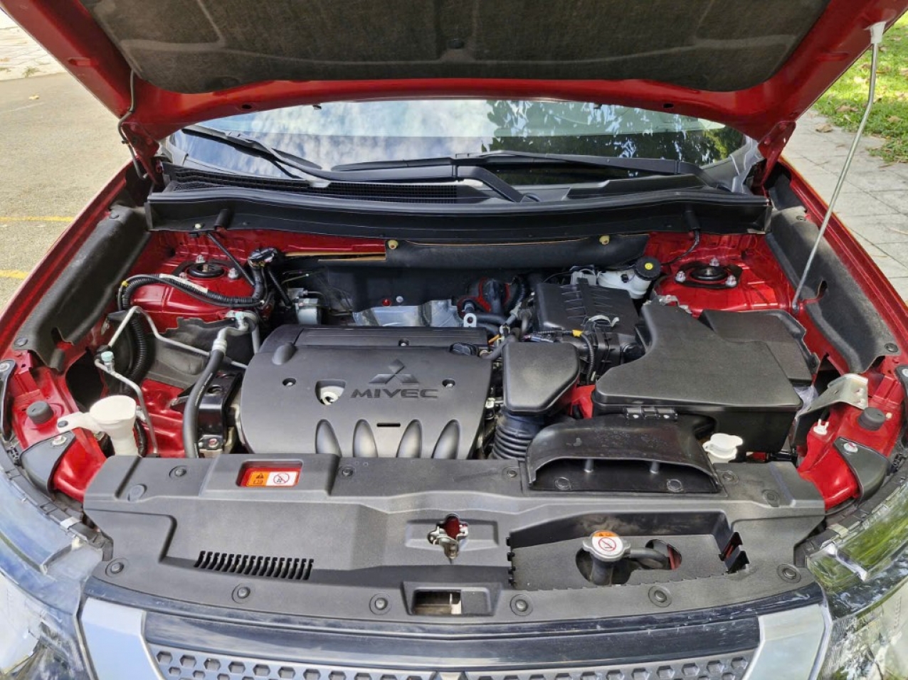 Mitsubishi Outlander CVT 2022 Màu Đỏ Siêu Cọp Mitsubishi Outlander CVT 2022 Màu Đỏ Siêu Cọp