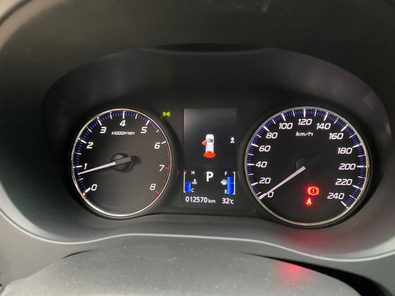 Mitsubishi Outlander CVT 2022 Màu Trắng Siêu Cọp Mitsubishi Outlander CVT 2022 Màu Trắng Siêu Cọp