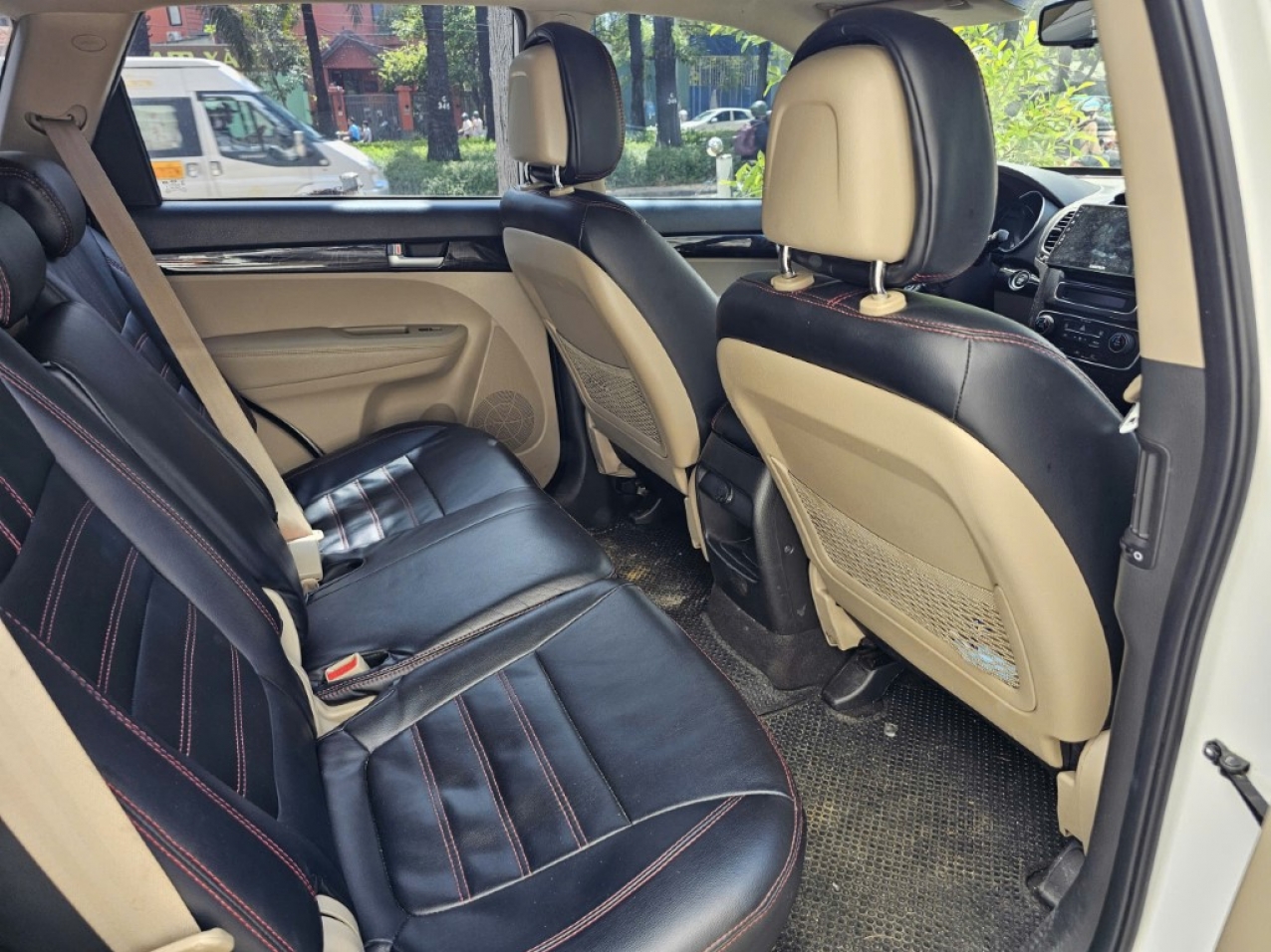 KIA Sorento GATH 2016 Máy Xăng Bản Full Màu Trắng KIA Sorento GATH 2016 Máy Xăng Bản Full Màu Trắng