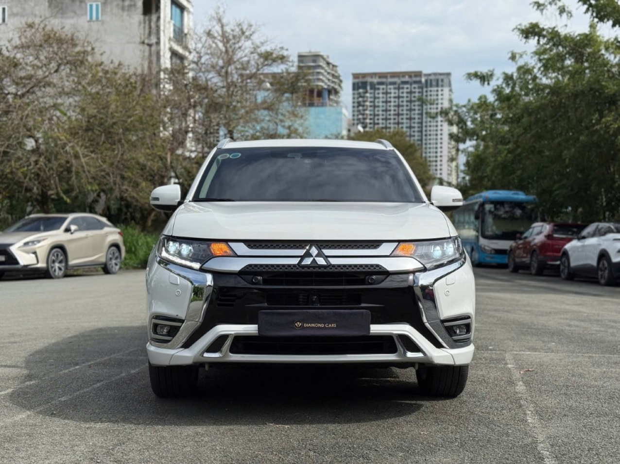 Mitsubishi Outlander 2.0 Premium 2023 Màu Trắng Siêu Lướt Mitsubishi Outlander 2.0 Premium 2023 Màu Trắng Siêu Lướt
