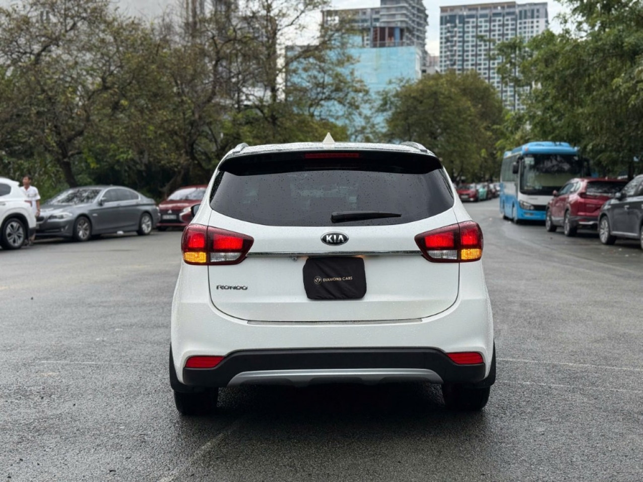 Kia Rondo 2.0 GAT 2017 Màu Trắng Siêu Đẹp Kia Rondo 2.0 GAT 2017 Màu Trắng Siêu Đẹp