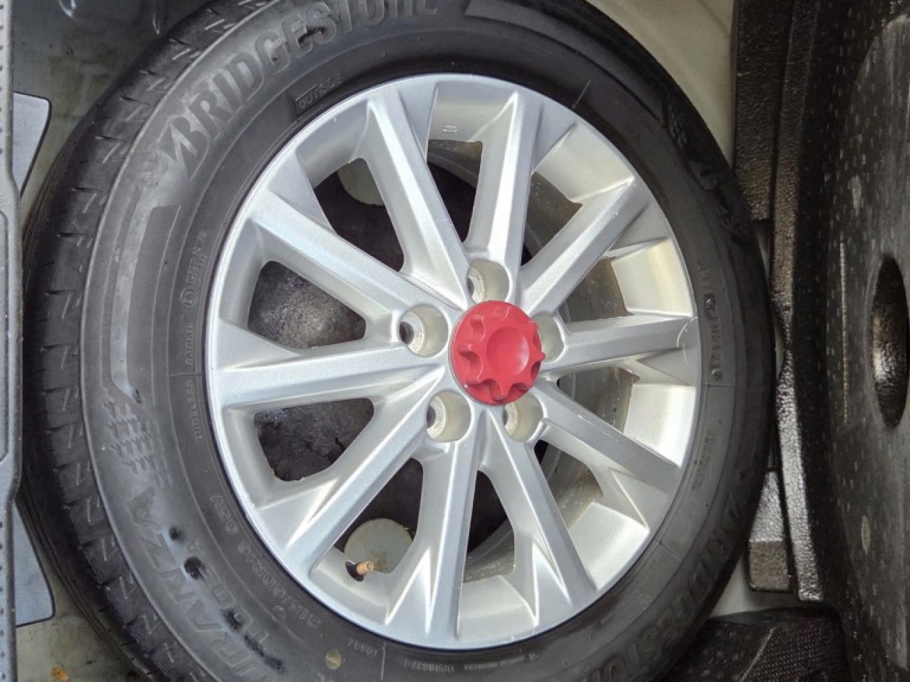 Toyota Camry 2.0E 2015 Màu vàng cát đẹp chuẩn | Mới về Toyota Camry 2.0E 2015 Màu vàng cát đẹp chuẩn | Mới về