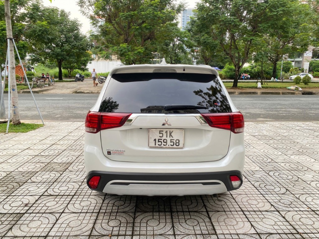 Mitsubishi Outlander CVT 2022 Màu Trắng Siêu Cọp Mitsubishi Outlander CVT 2022 Màu Trắng Siêu Cọp