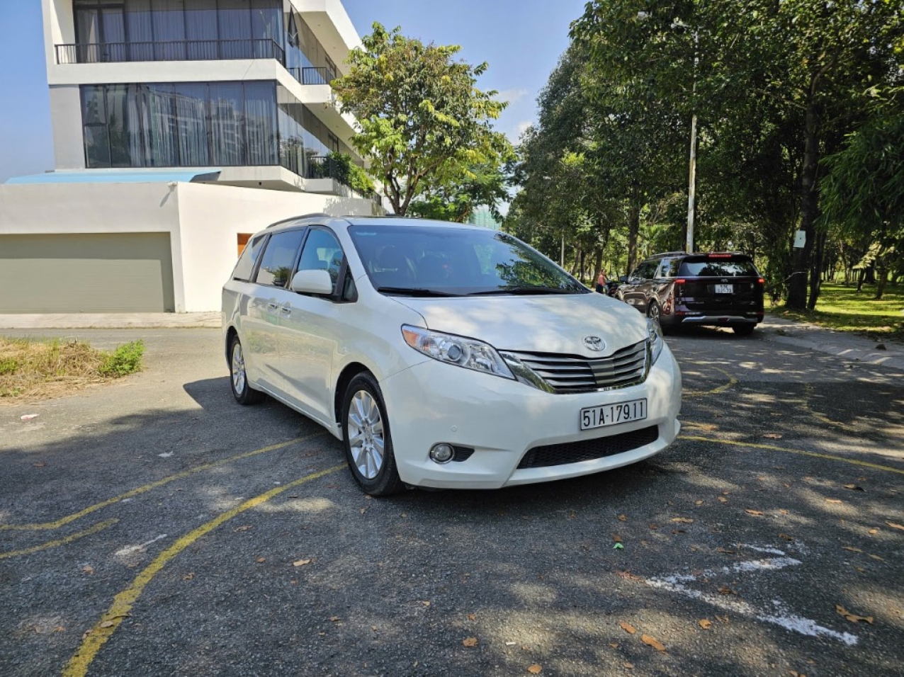 Toyota Sienna 3.5 Limited 2011 Màu Trắng | Đẹp chuẩn | Mới về Toyota Sienna 3.5 Limited 2011 Màu Trắng | Đẹp chuẩn | Mới về