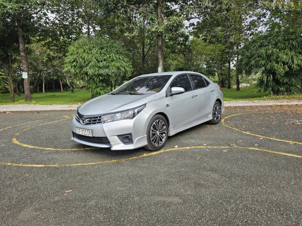 Corolla Altis 2.0V Sport 2016 Màu Bạc Siêu Đẹp Corolla Altis 2.0V Sport 2016 Màu Bạc Siêu Đẹp