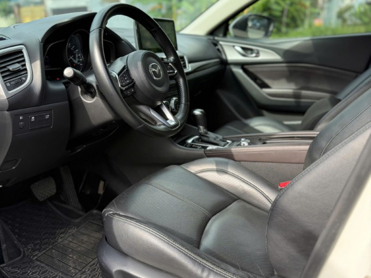 Mazda 3 Facelift 1.5AT 2020 ODO : 55.000 KM Mazda 3 Facelift 1.5AT 2020 ODO : 55.000 KM