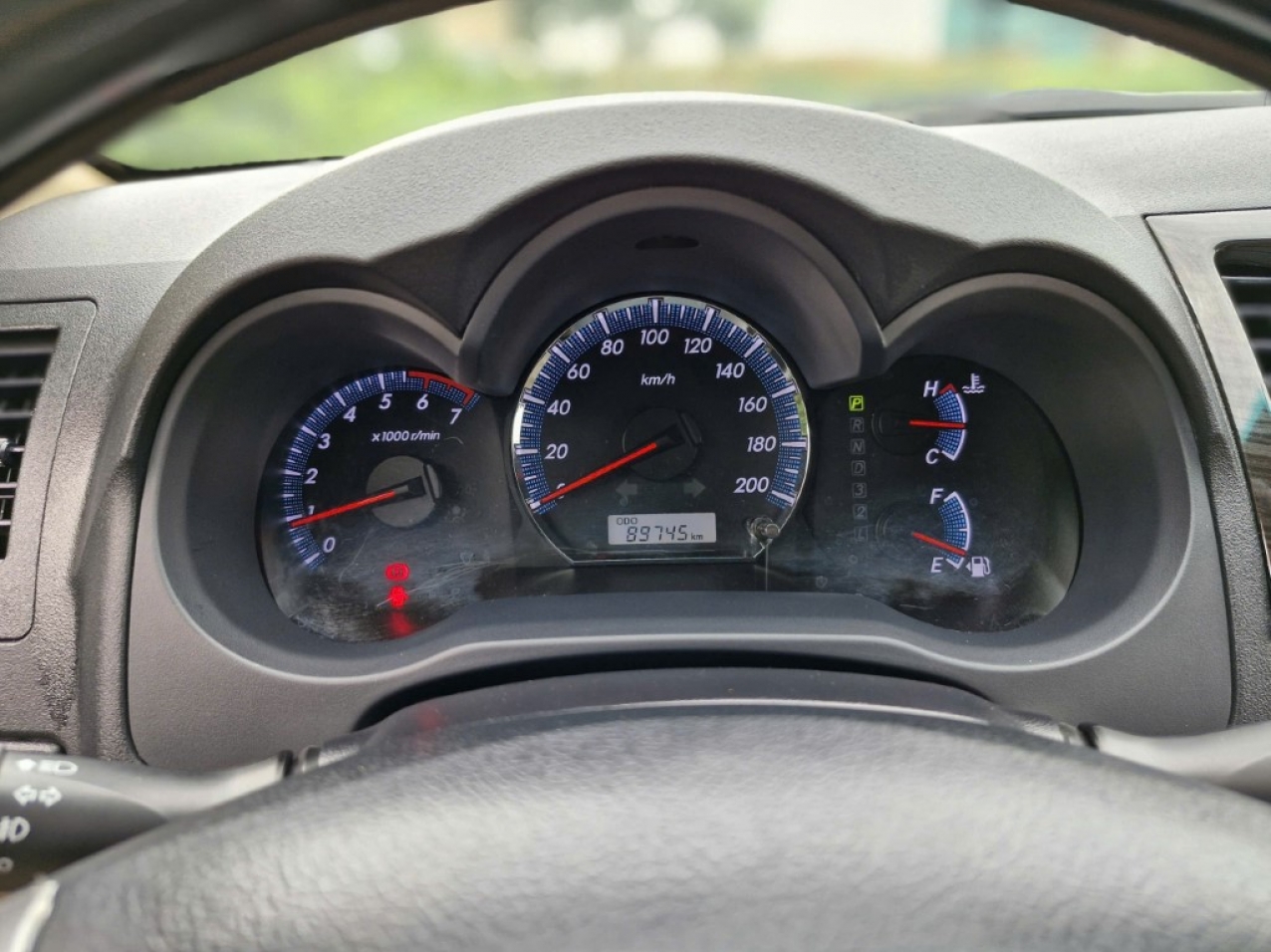 Toyota Fortuner TRD 2.7V 2016 Màu Trắng Máy Xăng Toyota Fortuner TRD 2.7V 2016 Màu Trắng Máy Xăng