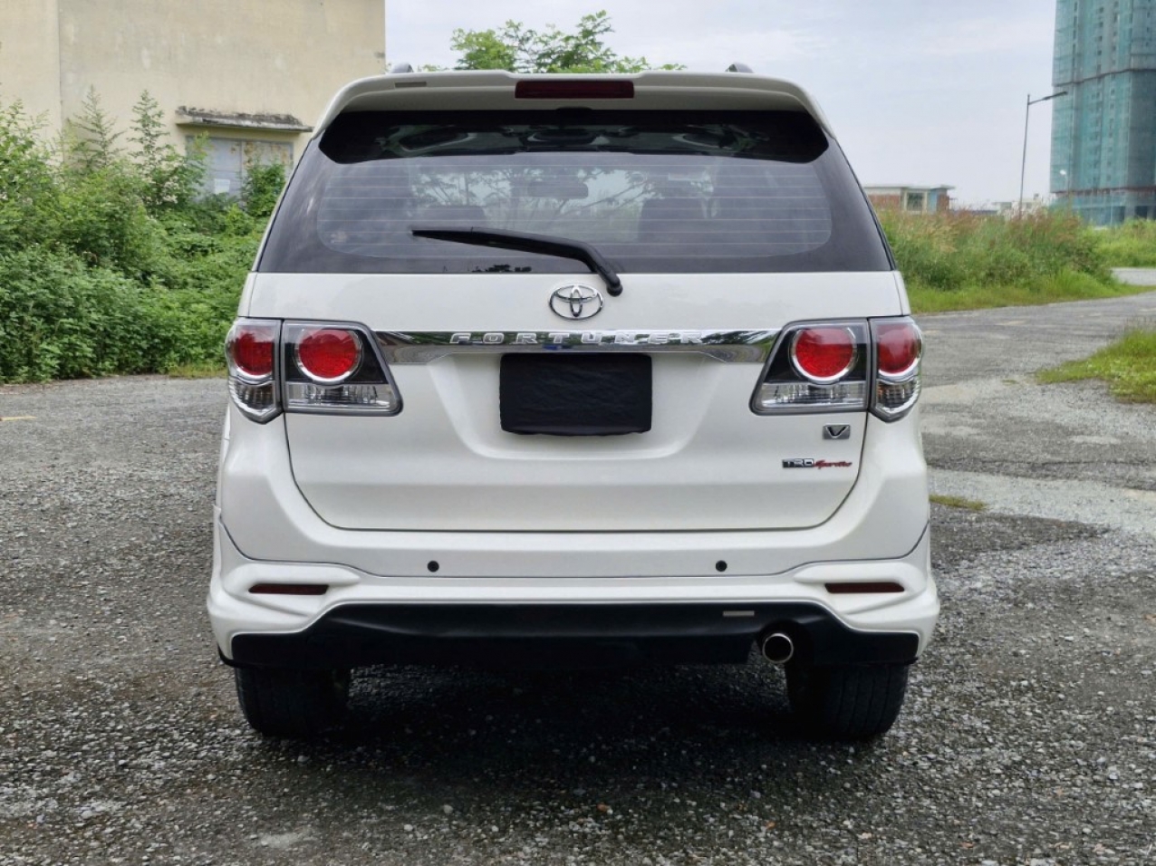 Toyota Fortuner TRD 2.7V 2016 Màu Trắng Máy Xăng Toyota Fortuner TRD 2.7V 2016 Màu Trắng Máy Xăng