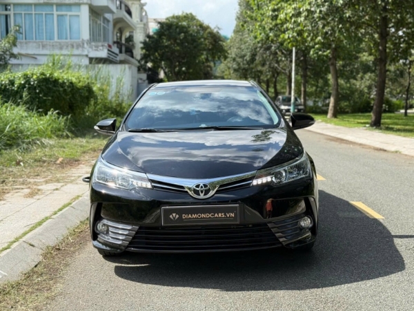 Corolla Altis 1.8G AT 2019 nhập Thái Màu Đen Siêu Lướt