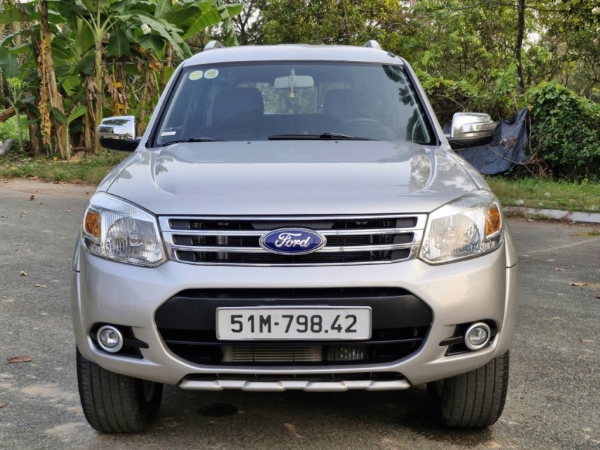 Ford Everest 2.5 AT 2015 Máy Dầu Số Tự Động