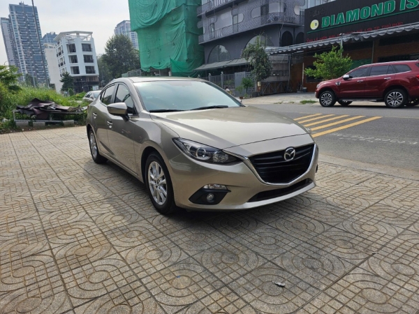 Mazda 3 1.5 AT 2015 Màu Vàng Cát
