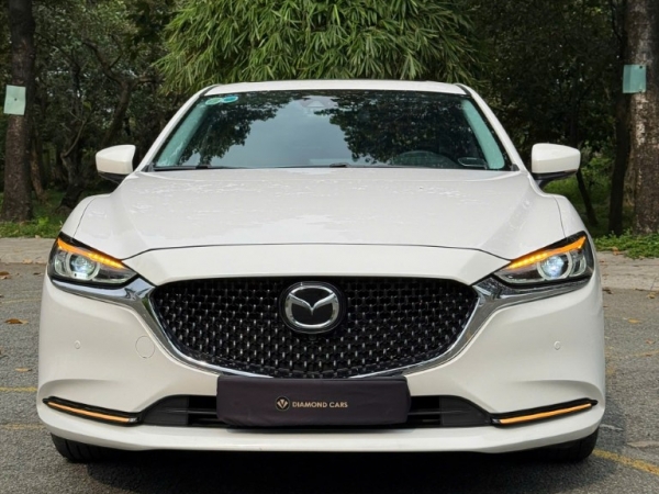 Mazda 6 2.0 Premium 2024 Màu Trắng Siêu Lướt