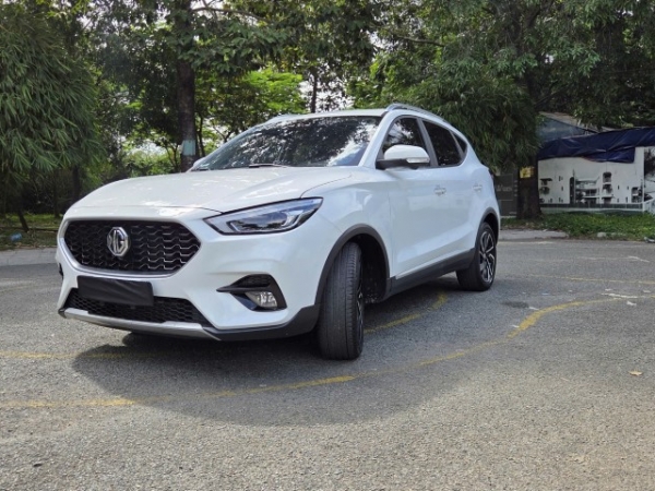 MG ZS Luxury 2023 