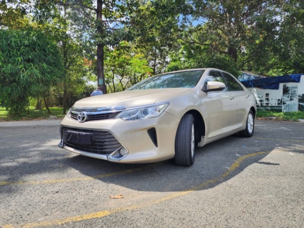 Toyota Camry 2.0E 2015 