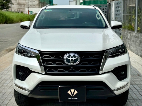 Toyota Fortuner 2.4AT 2022 Màu Trắng ODO 78.000km