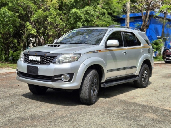 Toyota Fortuner 2.5 G MT 2015 