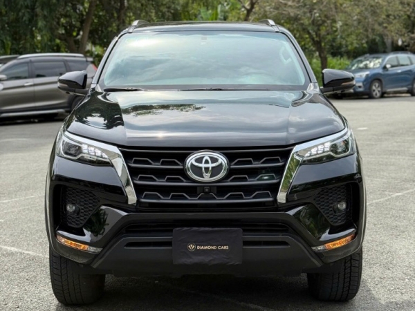 Toyota Fortuner 2.7AT 2022 Màu Đen ODO 26.000km