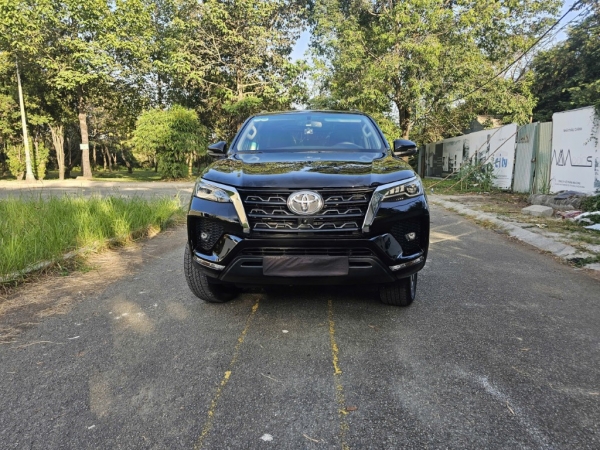 Toyota Fortuner 2.7AT 2023 Máy Xăng Siêu Lướt