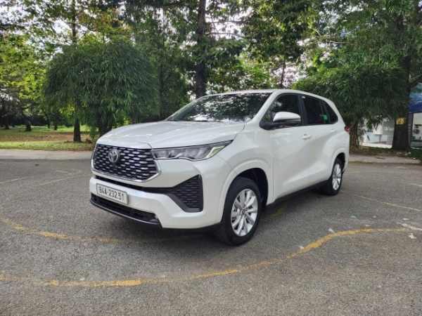 Toyota Innova Cross V 2025