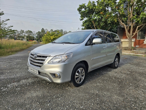 Toyota Innova MT 2016 ( Taxi) Màu Bạc Giá Siêu Rẻ